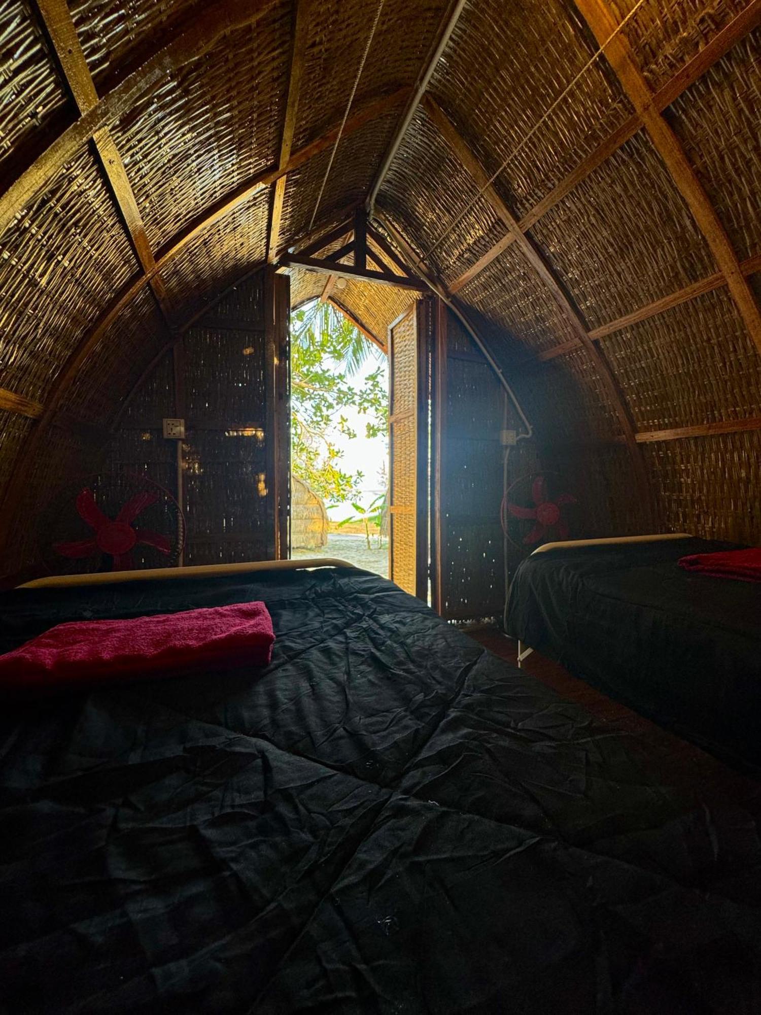 Хостел Rafikis Retreat Derm Tkov Village Экстерьер фото