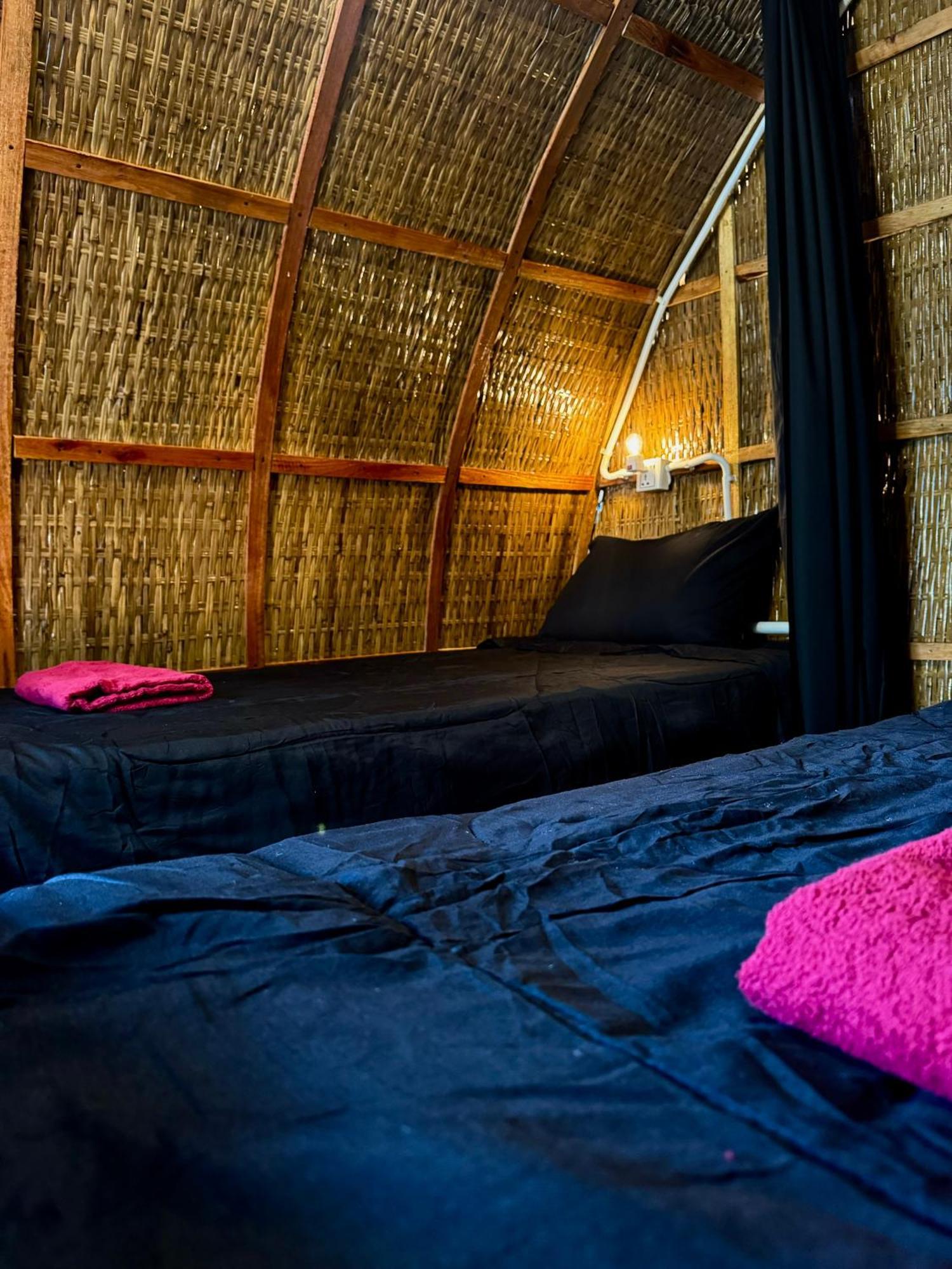 Хостел Rafikis Retreat Derm Tkov Village Экстерьер фото